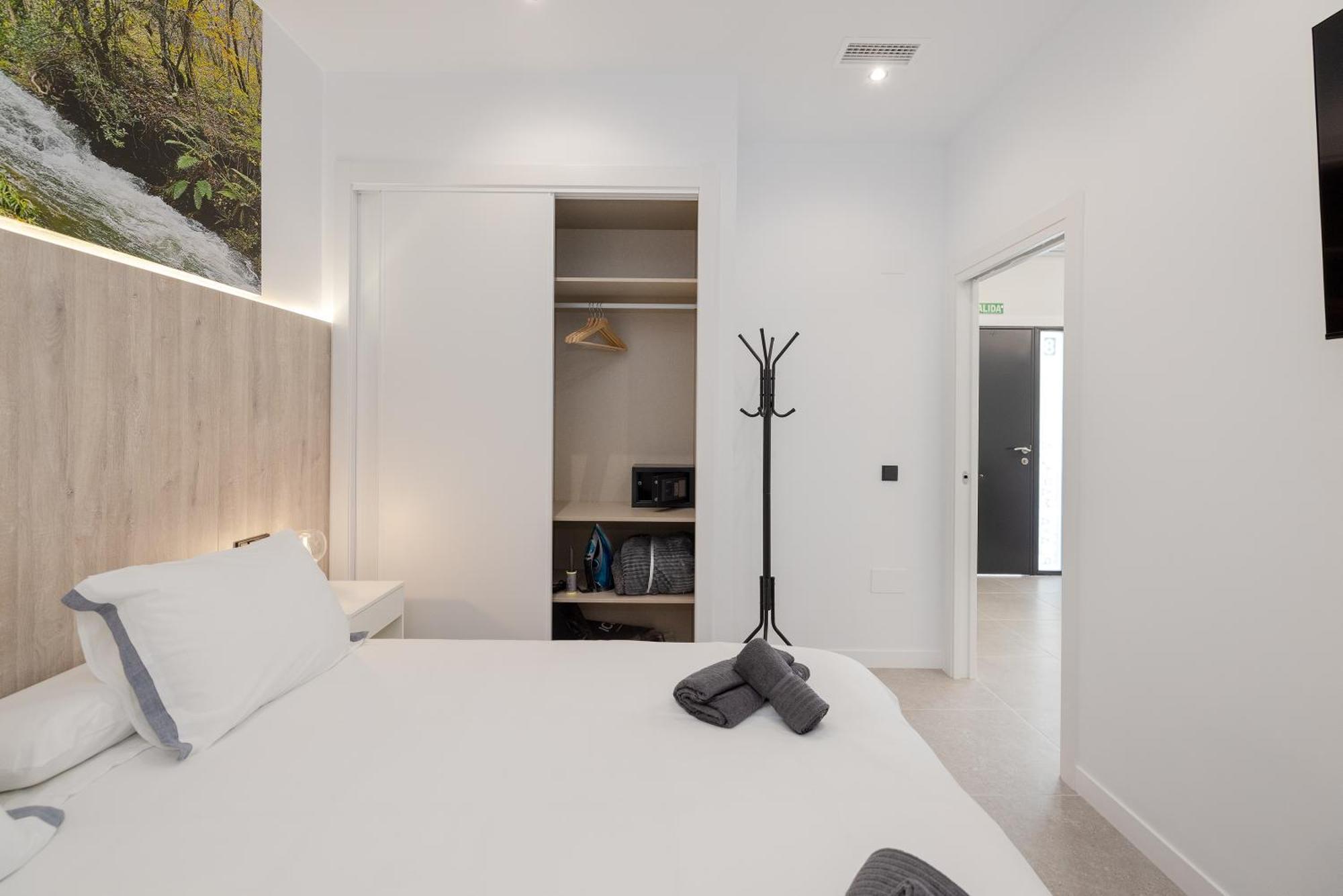 Apartamentos Turisticos Playa Marinsa Торе дел Мар Екстериор снимка
