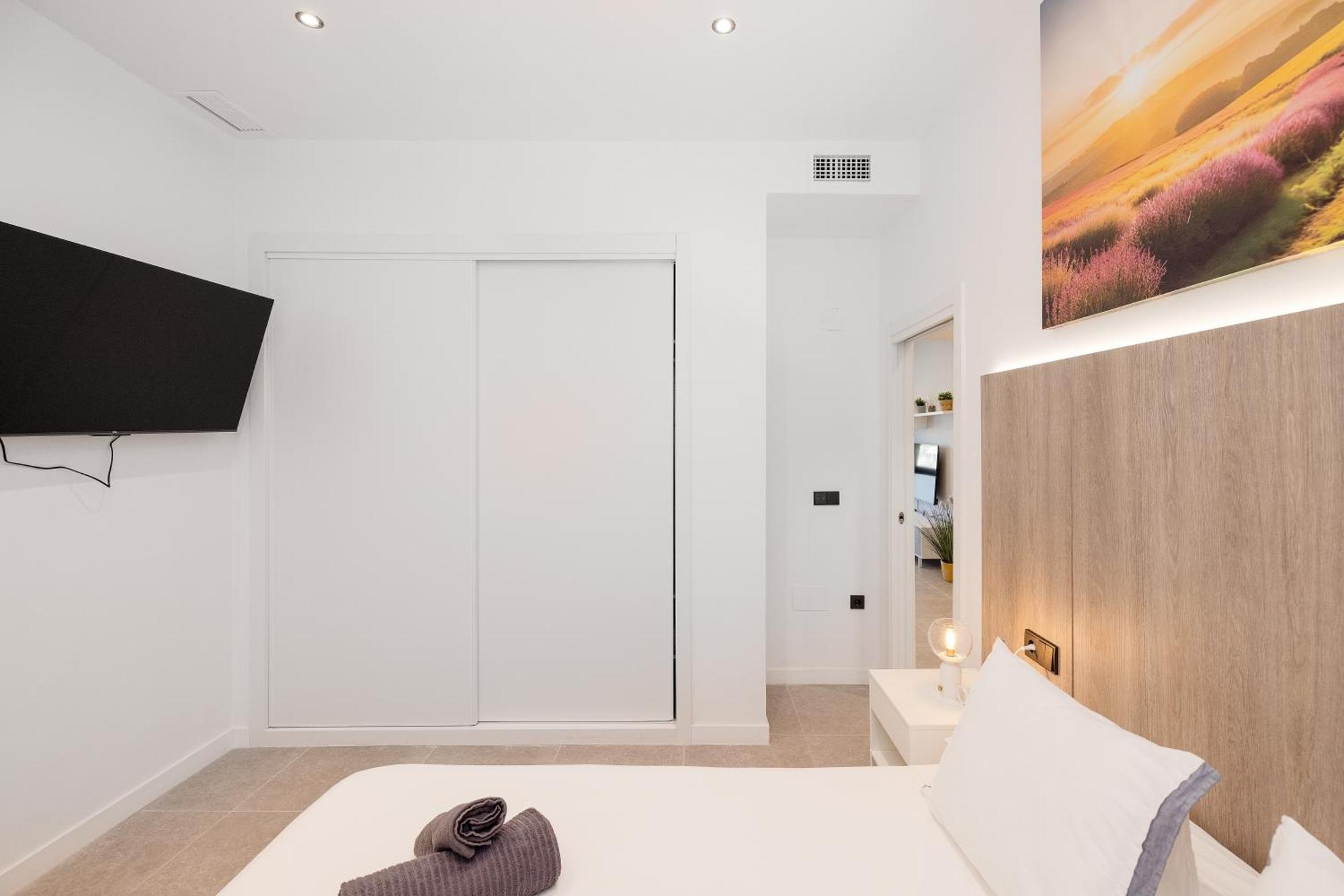Apartamentos Turisticos Playa Marinsa Торе дел Мар Екстериор снимка