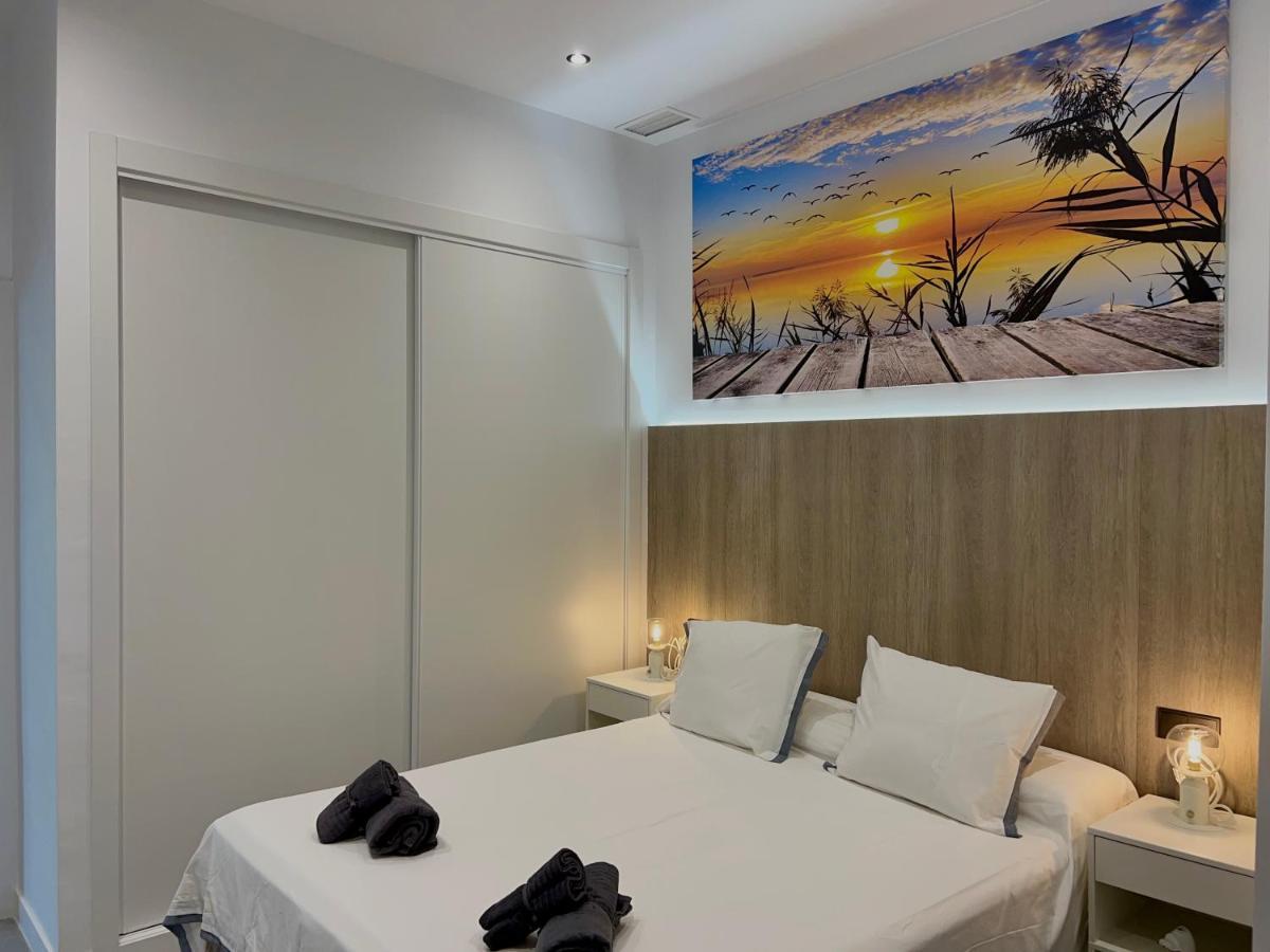 Apartamentos Turisticos Playa Marinsa Торе дел Мар Екстериор снимка